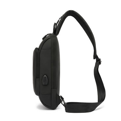 Omgekeerde polyester unisex schoudertas, zwarte crossbody casual tas met achterzak